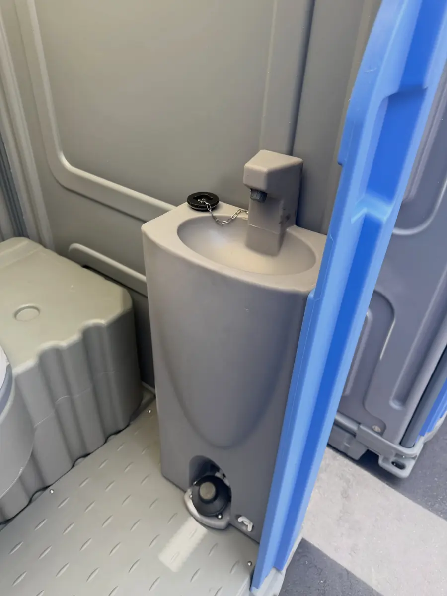 Photo: deluxe unit sink